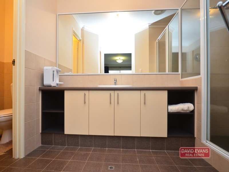 33 Roslin Road, Wanneroo WA 6065