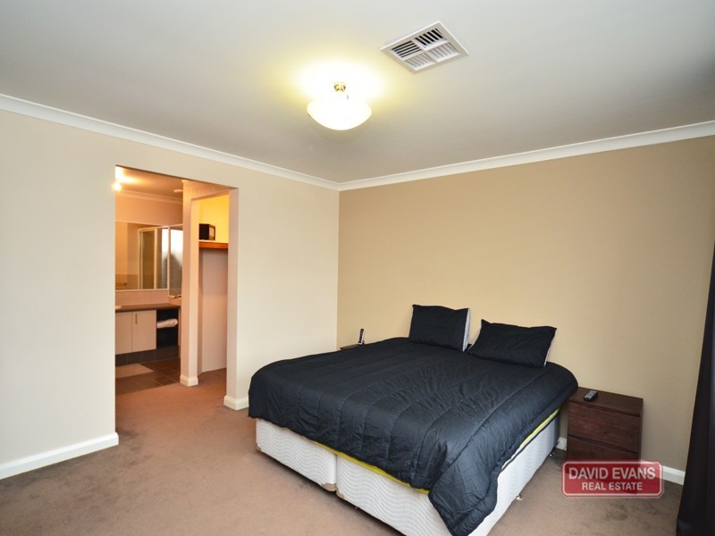 33 Roslin Road, Wanneroo WA 6065