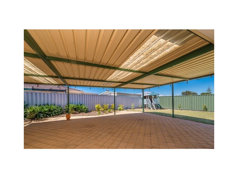 4 Kalix Elbow, Merriwa WA 6030