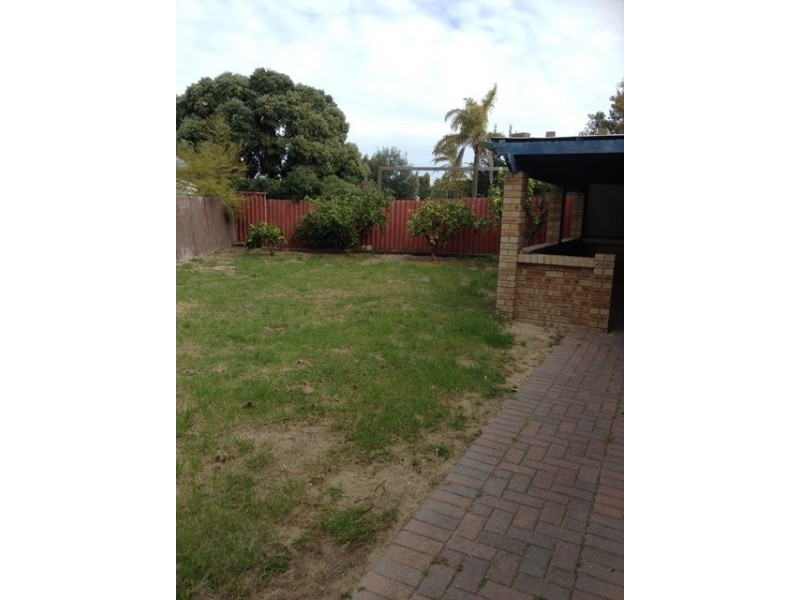 23 De Young Road, Craigie WA 6025