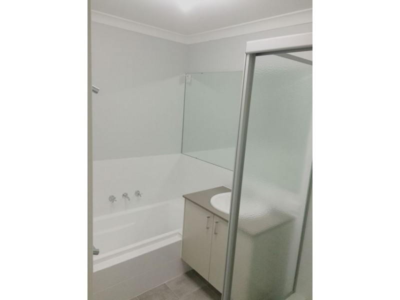 18 Kinlock Way, Aveley WA 6069