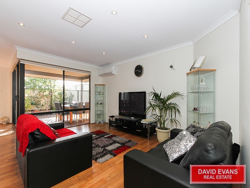 15 Salishan Street, Clarkson WA 6030