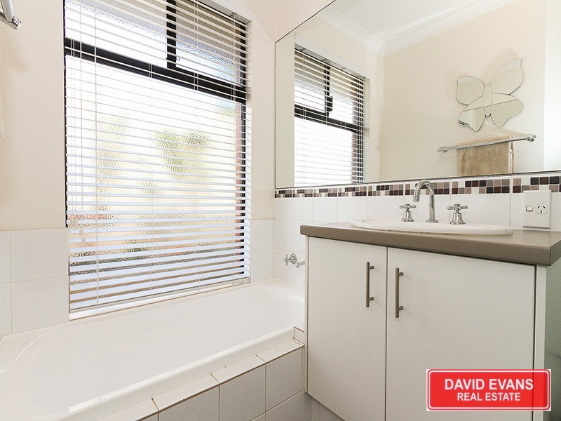 15 Salishan Street, Clarkson WA 6030