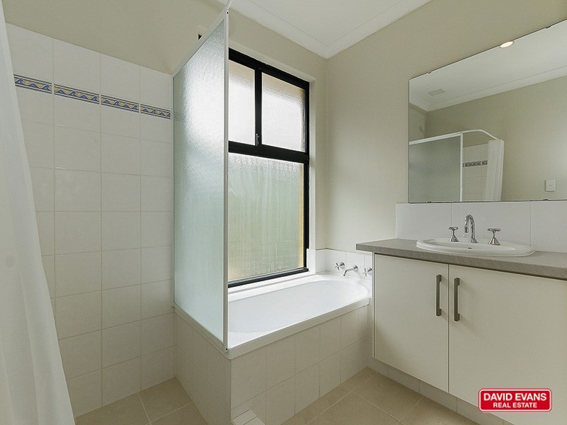 3 Adelong Circuit, Merriwa WA 6030