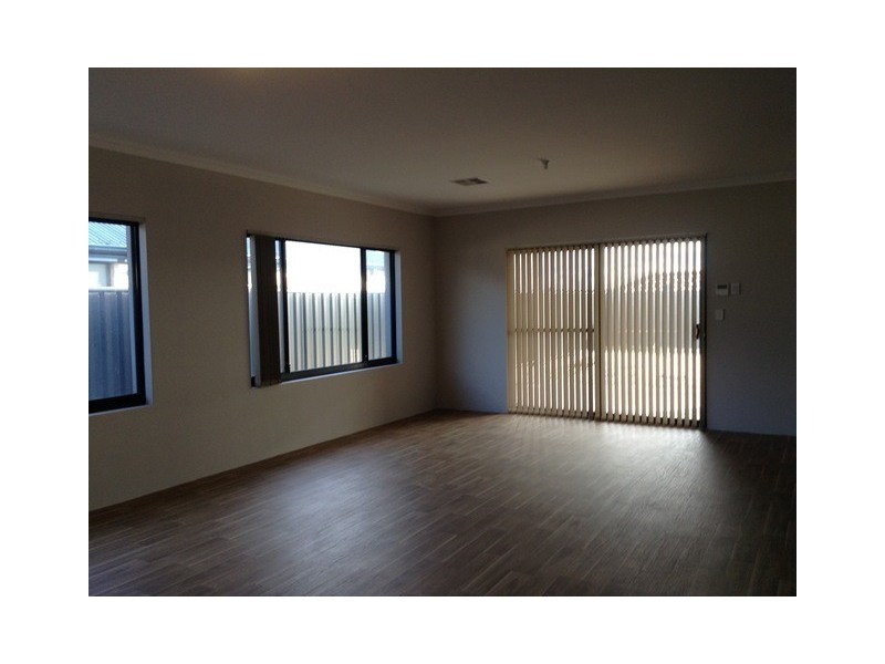 14 Teasel Way, Banksia Grove WA 6031