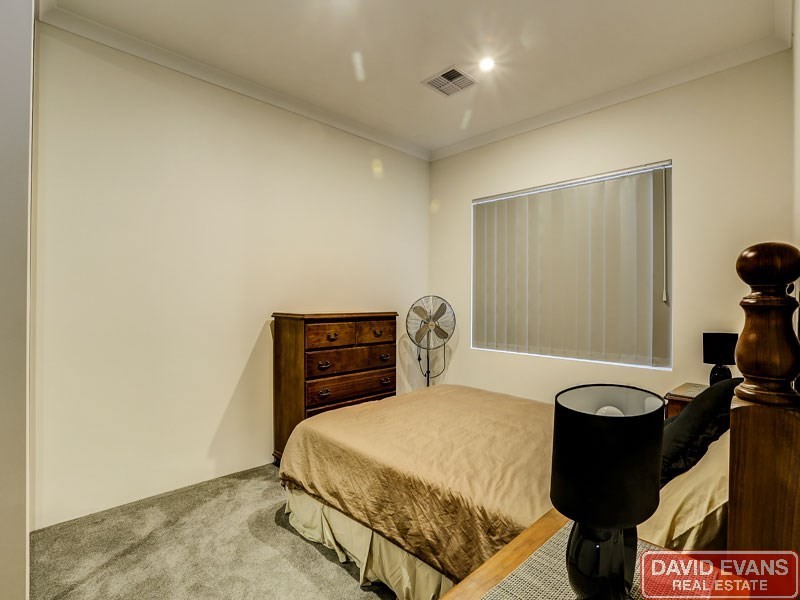 13 Helmsman Avenue, Alkimos WA 6038