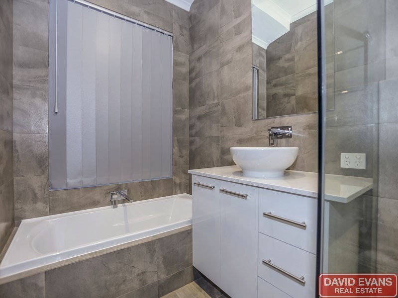 13 Helmsman Avenue, Alkimos WA 6038