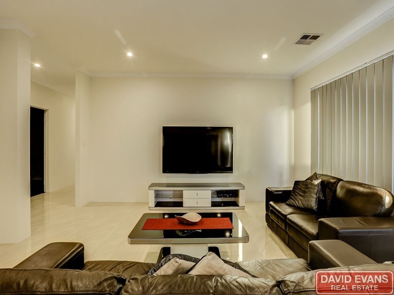 13 Helmsman Avenue, Alkimos WA 6038