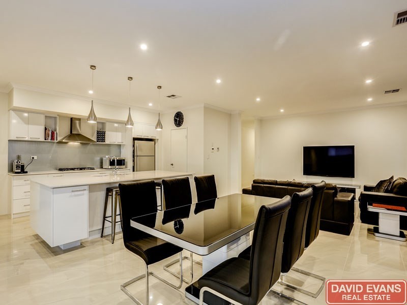 13 Helmsman Avenue, Alkimos WA 6038