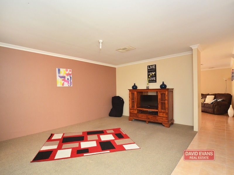 19 Jindare Loop, Carramar WA 6031