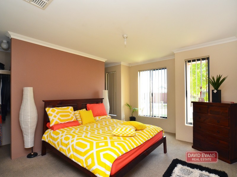 19 Jindare Loop, Carramar WA 6031