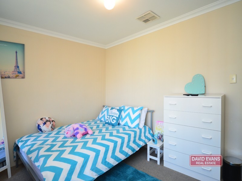 19 Jindare Loop, Carramar WA 6031
