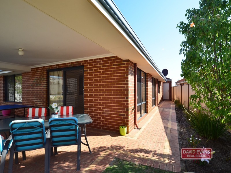 19 Jindare Loop, Carramar WA 6031