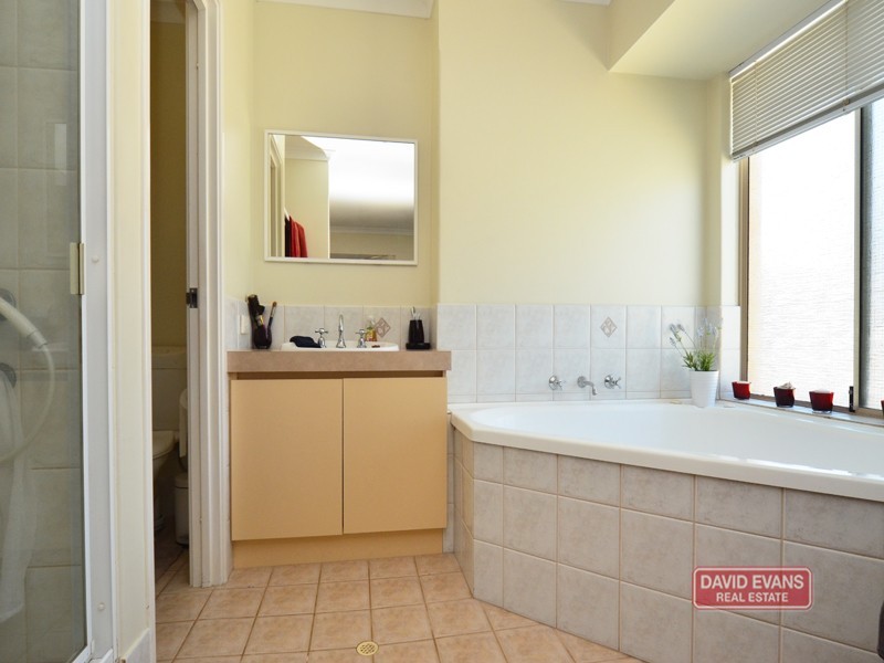 26 Rothesay Heights, Mindarie WA 6030