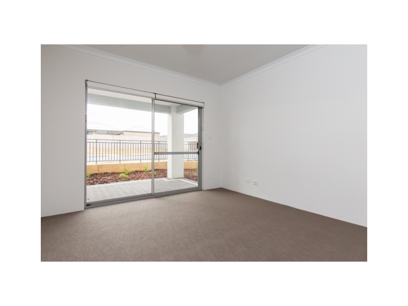 1/2 Royston Link, Butler WA 6036