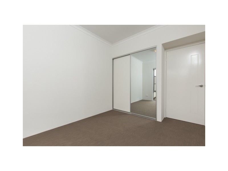 1/2 Royston Link, Butler WA 6036