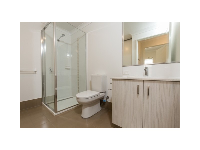 2/2 Royston Link, Butler WA 6036
