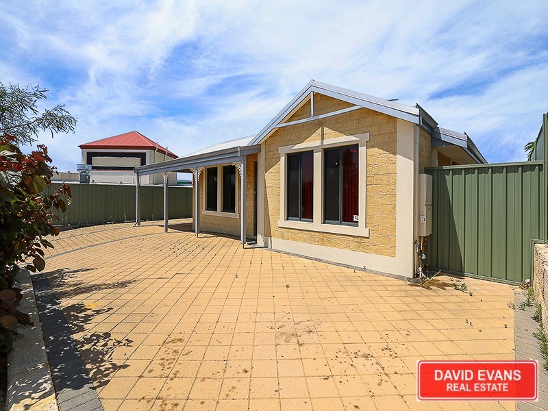 25 Adelong Circuit, Merriwa WA 6030