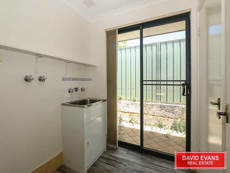 25 Adelong Circuit, Merriwa WA 6030