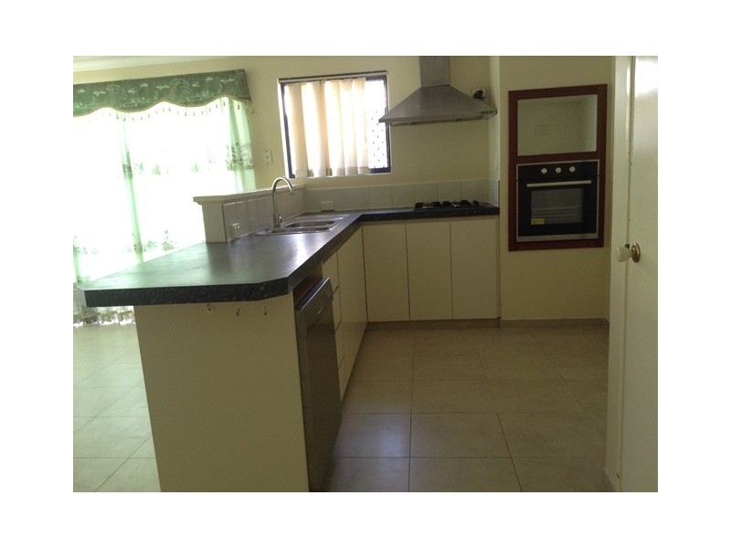 34 Lithgow Drive, Clarkson WA 6030