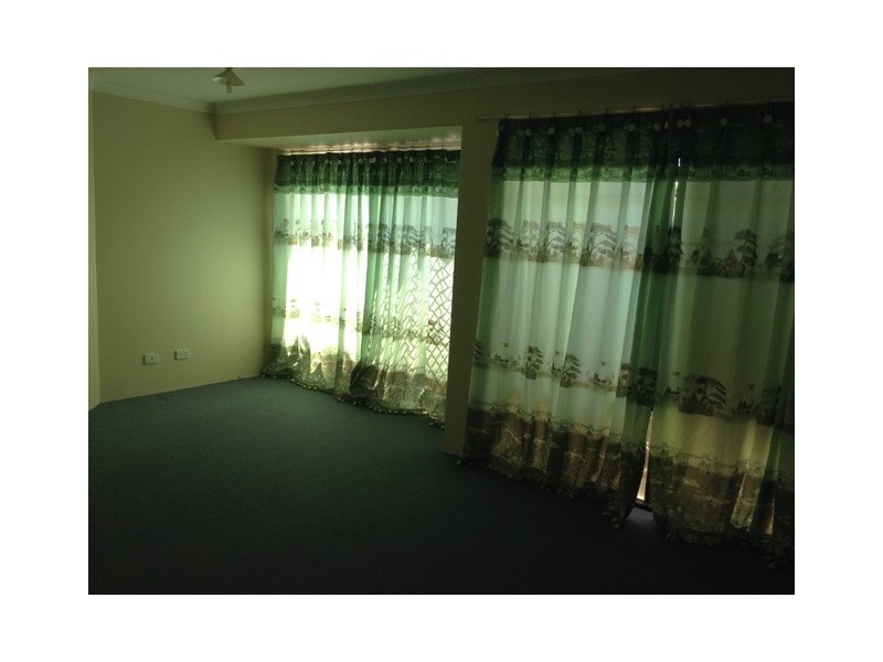 34 Lithgow Drive, Clarkson WA 6030