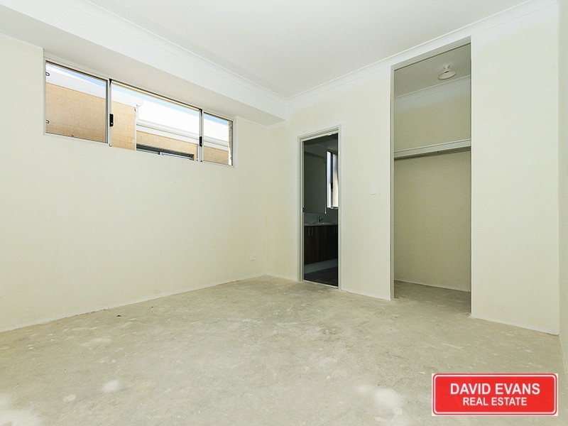 38 Leeward Avenue, Eglinton WA 6034