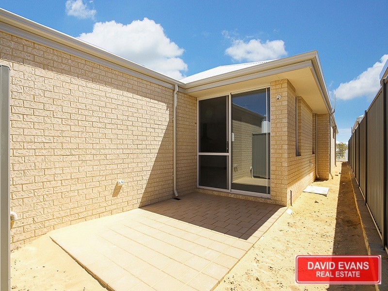 38 Leeward Avenue, Eglinton WA 6034