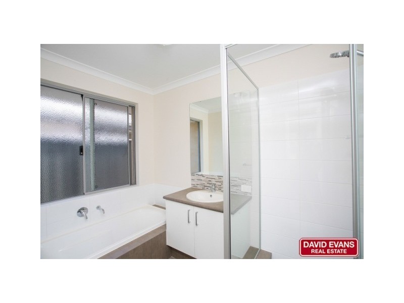 22 Joseph Banks Boulevard, Banksia Grove WA 6031