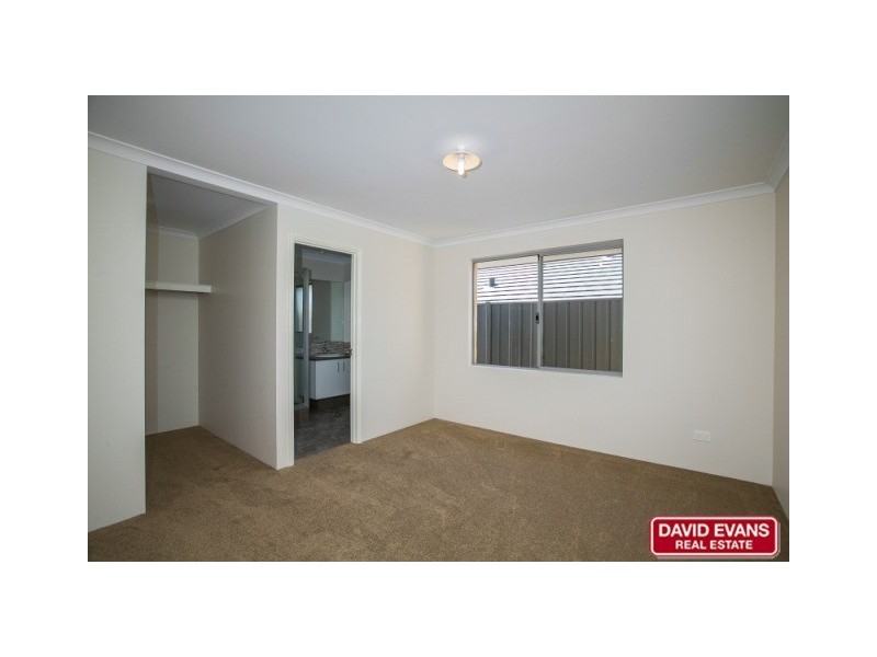 63 Grandis Boulevard, Banksia Grove WA 6031