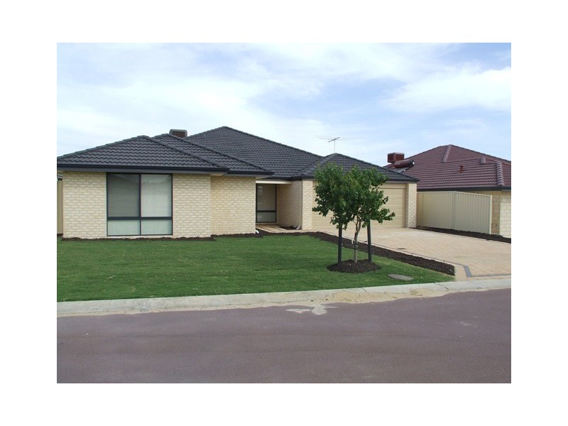 28 Apsley Bend, Tapping WA 6065