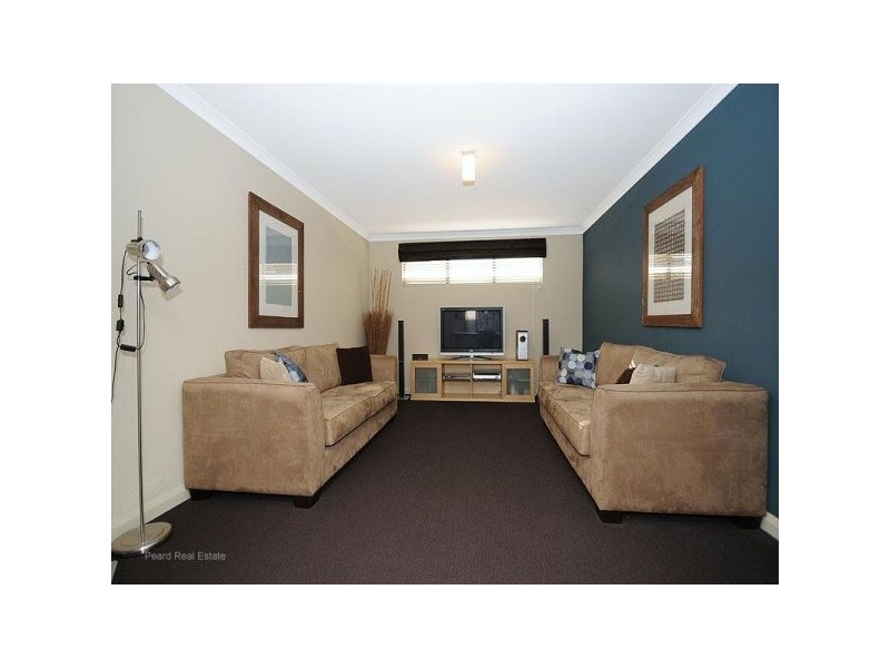 11 Admiralty Road, Jindalee WA 6036