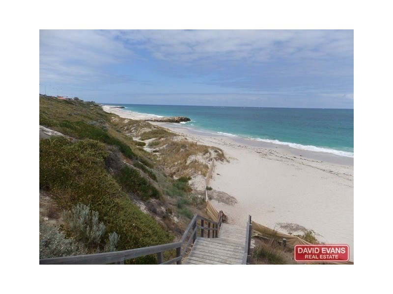 144 Ocean Drive, Quinns Rocks WA 6030