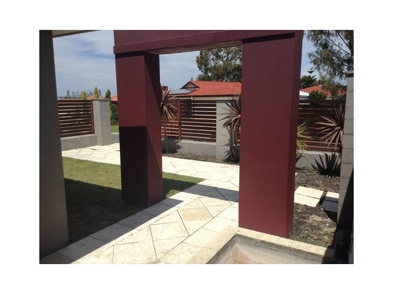 4 Blackbird Glen, Quinns Rocks WA 6030