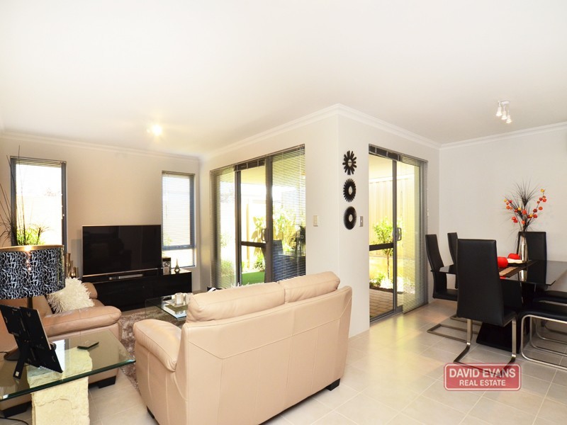 7 Roccella Loop, Ashby WA 6065