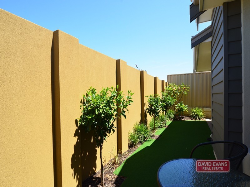 7 Roccella Loop, Ashby WA 6065