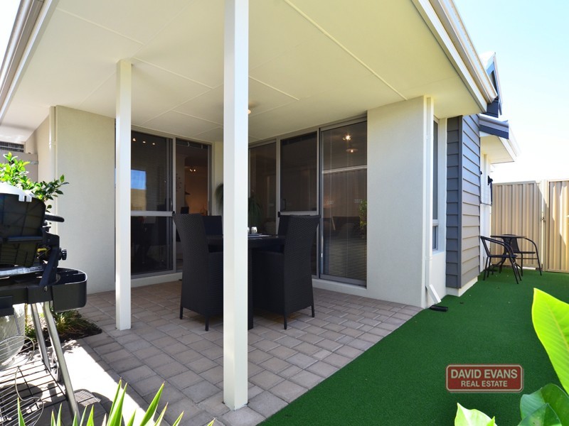 7 Roccella Loop, Ashby WA 6065