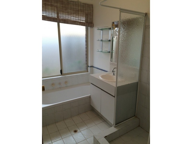 16 Goyder Elbow, Merriwa WA 6030