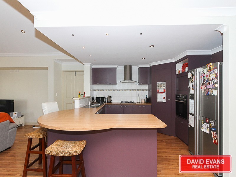 18 Merrang Circuit, Carramar WA 6031