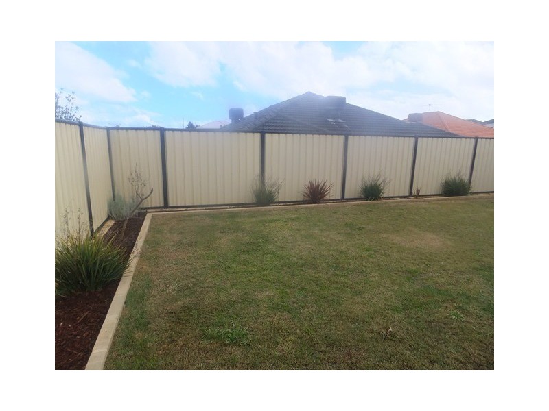 23 Longleaf Drive, Clarkson WA 6030