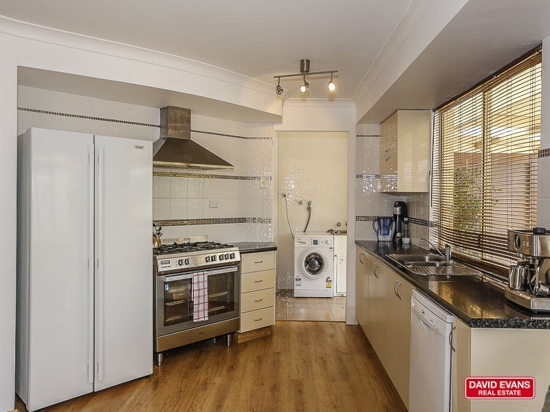 34 Christian Circle, Quinns Rocks WA 6030