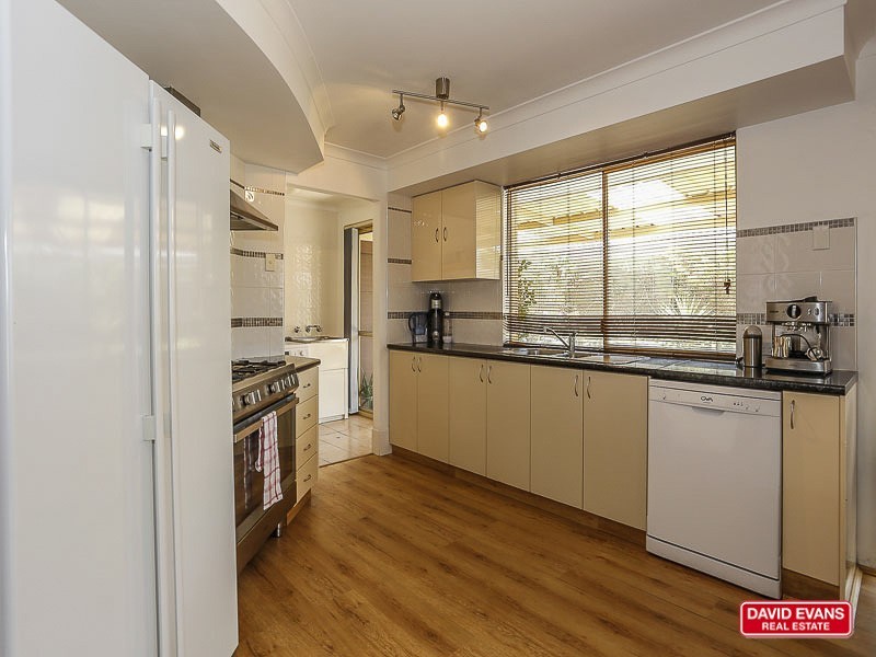 34 Christian Circle, Quinns Rocks WA 6030
