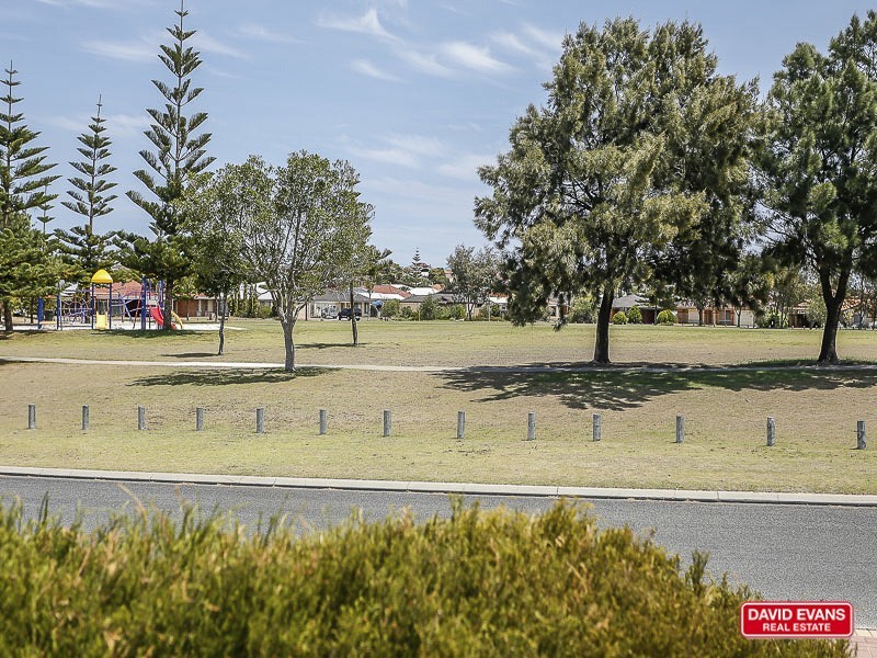 34 Christian Circle, Quinns Rocks WA 6030