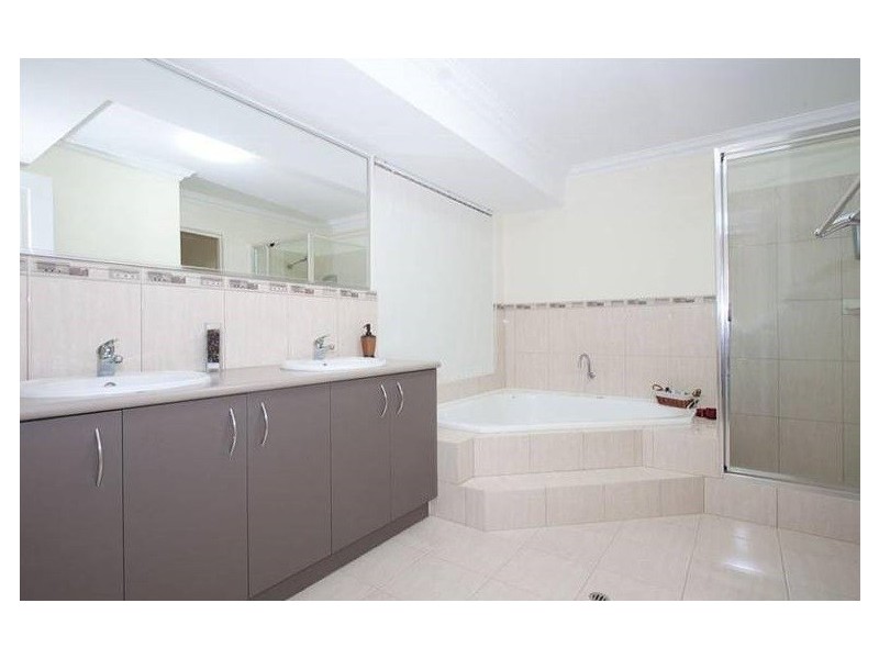 3 Stingray Way, Jindalee WA 6036