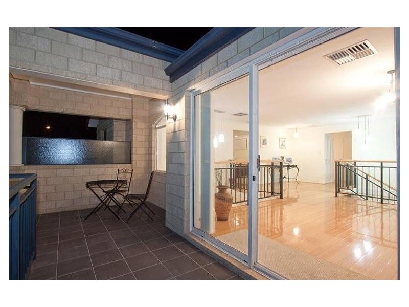 3 Stingray Way, Jindalee WA 6036