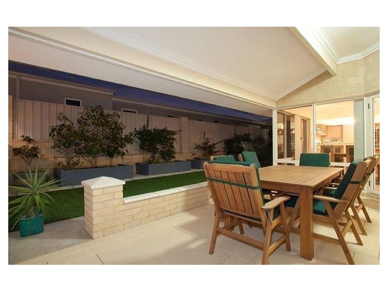 3 Stingray Way, Jindalee WA 6036