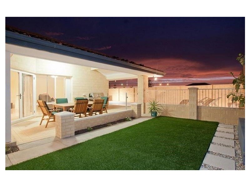 3 Stingray Way, Jindalee WA 6036