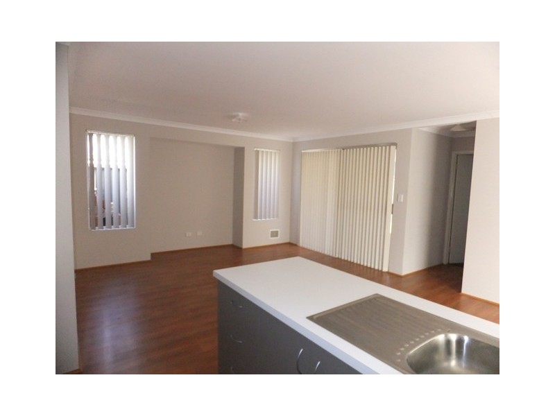 84 Kurrajong Blvd, Banksia Grove WA 6031