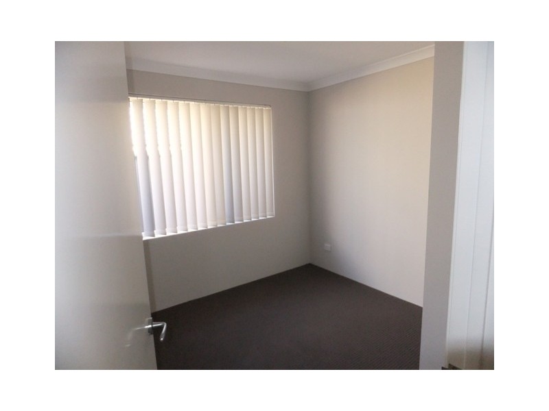 84 Kurrajong Blvd, Banksia Grove WA 6031