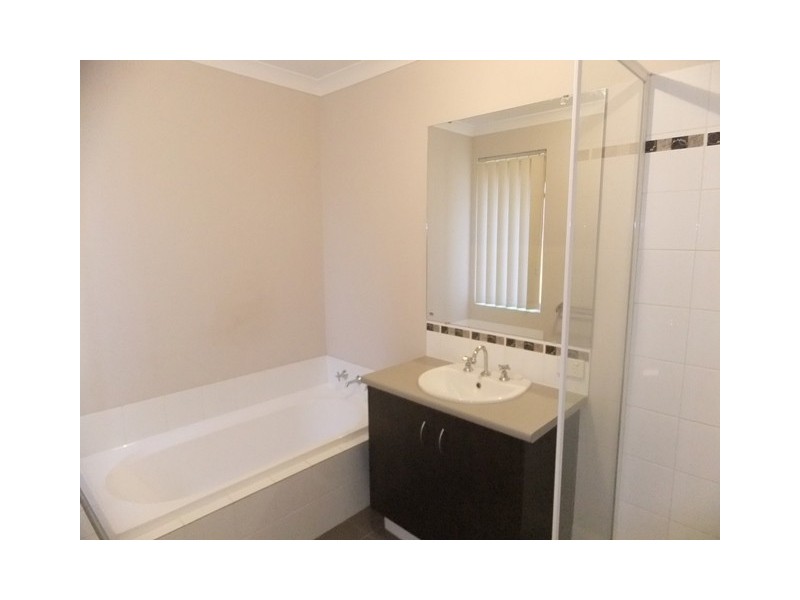 84 Kurrajong Blvd, Banksia Grove WA 6031