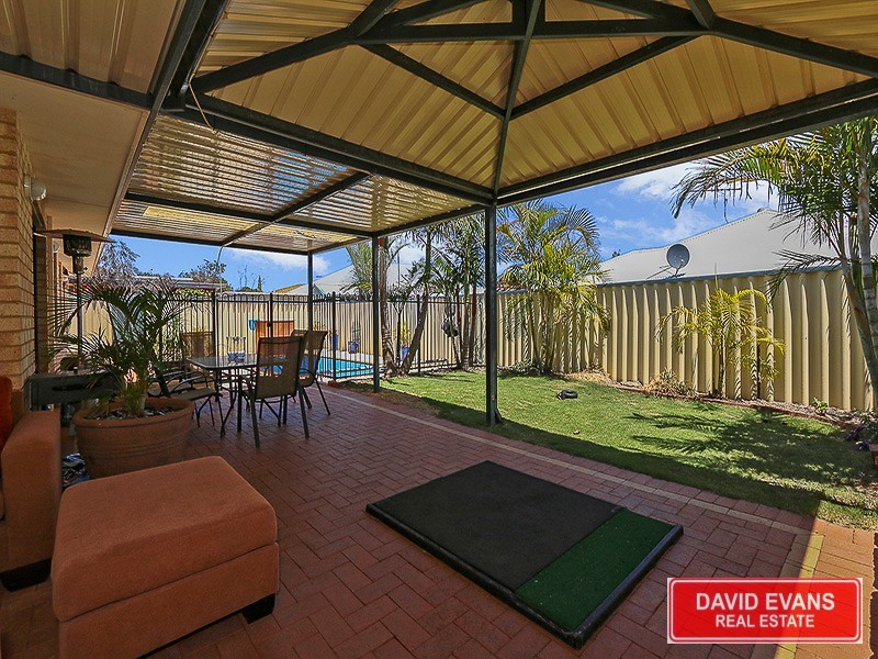 2 Kirkham Lane, Carramar WA 6031